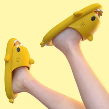2021 Noi de Vara Papuci de casă Minunat de Rechin Forma de Slide-uri în aer liber pentru Femei Pantofi copii Copii Flip Flops Barbati Cupluri Desene animate EVA