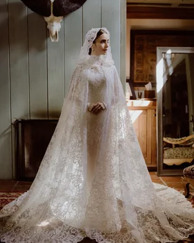 Felicitari Lily Collins & Charlie McDowell care s-a căsătorit în weekend rochie de mireasa dantela cu capac rochia de mireasă