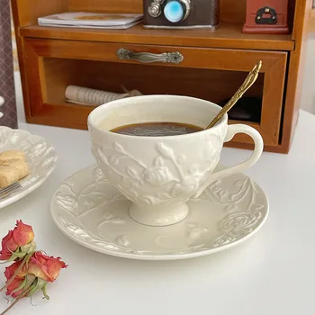 Franceză Elegant Rose Ceașcă de Cafea și Farfurie Alb Pur franceză Mici Rafinat Vintage Rose Relief Placa Ceramica